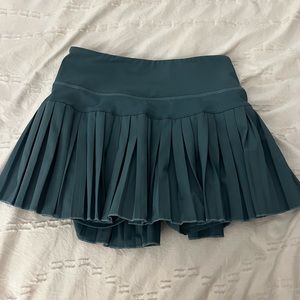 Gold hinge skirt